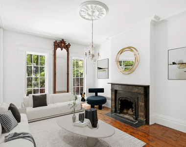 71 Horatio Street - Photo Thumbnail 2
