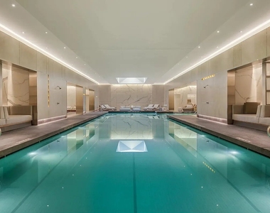 30 Riverside Boulevard - Photo Thumbnail 18