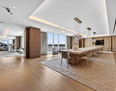30 Riverside Boulevard - Photo Thumbnail 12