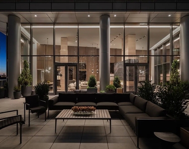 30 Riverside Boulevard - Photo Thumbnail 15
