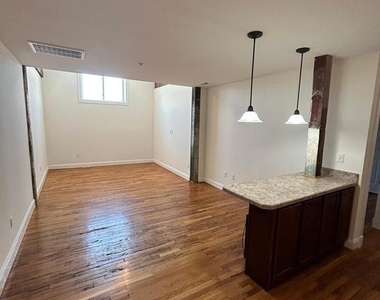 302 N Cameron Street - Photo Thumbnail 9