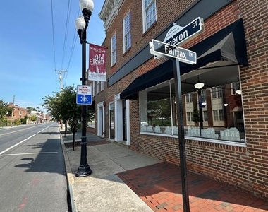 302 N Cameron Street - Photo Thumbnail 23