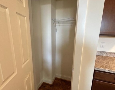 302 N Cameron Street - Photo Thumbnail 10