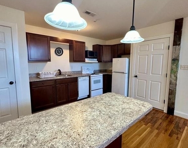 302 N Cameron Street - Photo Thumbnail 5