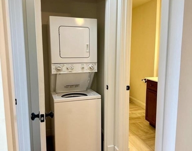 302 N Cameron Street - Photo Thumbnail 17