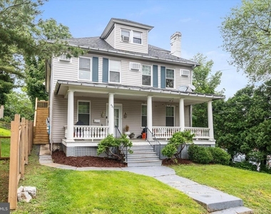422 Clifford Street W - Photo Thumbnail 11
