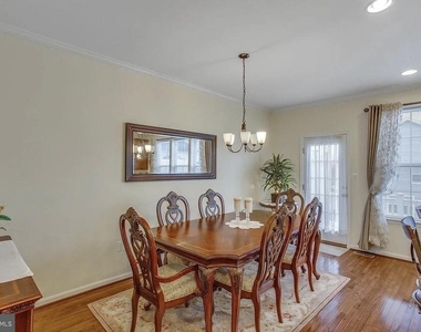 216 Apricot Street - Photo Thumbnail 10