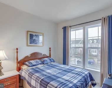216 Apricot Street - Photo Thumbnail 18