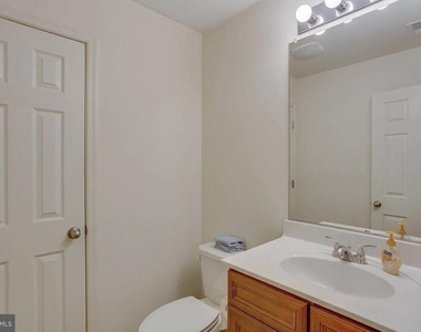 216 Apricot Street - Photo Thumbnail 28