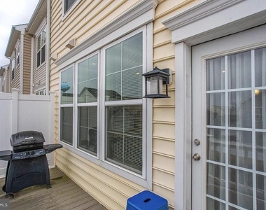 216 Apricot Street - Photo Thumbnail 31