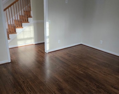 439 Ridgemore - Photo Thumbnail 2
