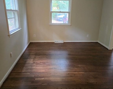 439 Ridgemore - Photo Thumbnail 4