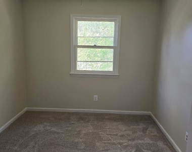 439 Ridgemore - Photo Thumbnail 12