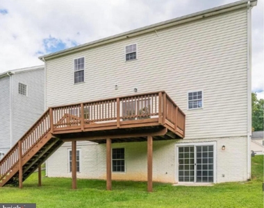 109 Olympic Drive - Photo Thumbnail 17