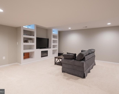 344 Pear Blossom Road - Photo Thumbnail 22