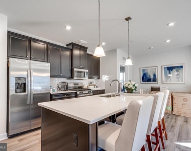 46320 Mount Milstead Terrace - Photo Thumbnail 5