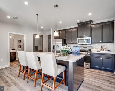 46320 Mount Milstead Terrace - Photo Thumbnail 4