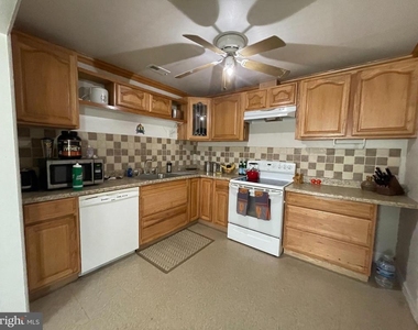 6062 Potomac Drive - Photo Thumbnail 2