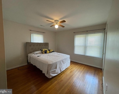 6062 Potomac Drive - Photo Thumbnail 8