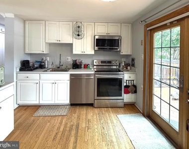 4743 Pomegranate Court - Photo Thumbnail 3