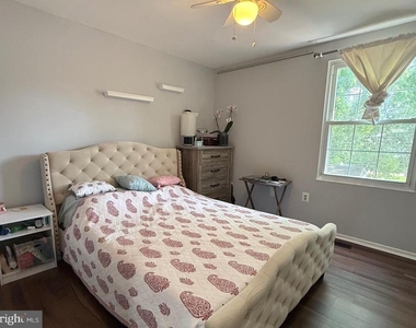 4743 Pomegranate Court - Photo Thumbnail 7