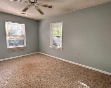 8334 Idylwood Road - Photo Thumbnail 10