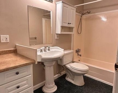 8334 Idylwood Road - Photo Thumbnail 13