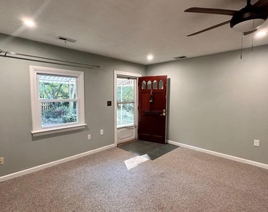 8334 Idylwood Road - Photo Thumbnail 4