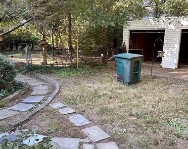 8334 Idylwood Road - Photo Thumbnail 7
