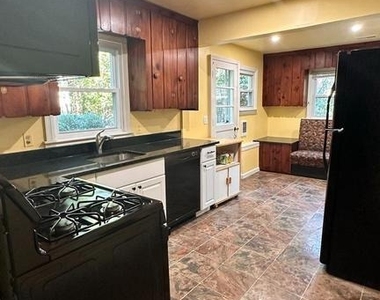 8334 Idylwood Road - Photo Thumbnail 19