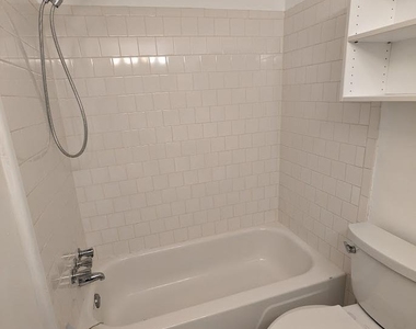 2903 Charing Cross Road - Photo Thumbnail 7