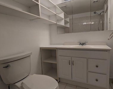 2903 Charing Cross Road - Photo Thumbnail 6
