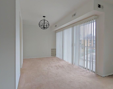 2903 Charing Cross Road - Photo Thumbnail 8