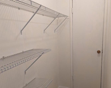 2903 Charing Cross Road - Photo Thumbnail 15