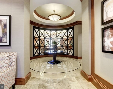 8220 Crestwood Heights Drive - Photo Thumbnail 17