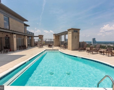 8220 Crestwood Heights Drive - Photo Thumbnail 27