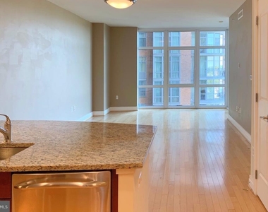 8220 Crestwood Heights Drive - Photo Thumbnail 5