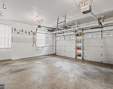 11919 Latigo Lane - Photo Thumbnail 35
