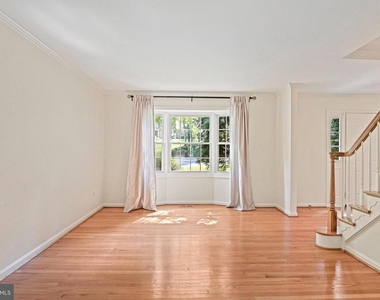 11919 Latigo Lane - Photo Thumbnail 12