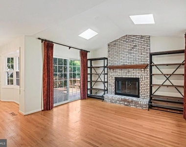 11919 Latigo Lane - Photo Thumbnail 9