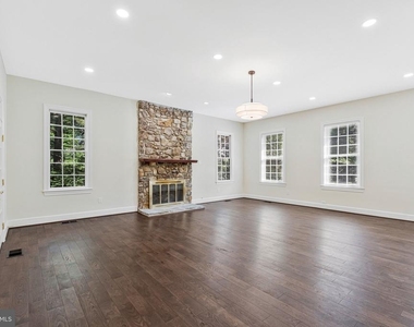 10034 Scenic View Terrace - Photo Thumbnail 18