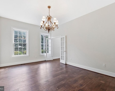 10034 Scenic View Terrace - Photo Thumbnail 9