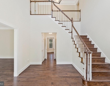 10034 Scenic View Terrace - Photo Thumbnail 4
