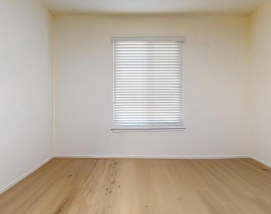 6077 Hollow Knoll Court - Photo Thumbnail 22