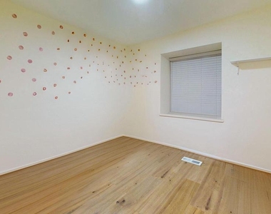 6077 Hollow Knoll Court - Photo Thumbnail 19