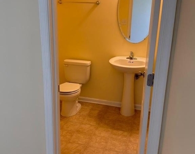 180 Schramm - Photo Thumbnail 17