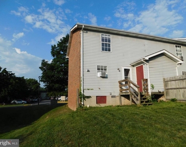 230 Waterford Lane - Photo Thumbnail 18