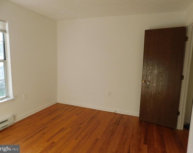 230 Waterford Lane - Photo Thumbnail 11