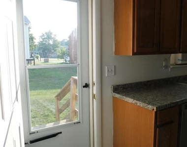 230 Waterford Lane - Photo Thumbnail 15