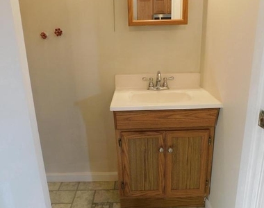 230 Waterford Lane - Photo Thumbnail 6